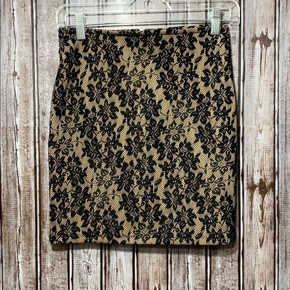 Forever 21 black Laced Mini Skirt